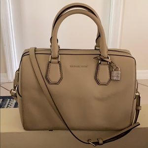 NWOT Michael Kohrs Merc Lether duffle handbag